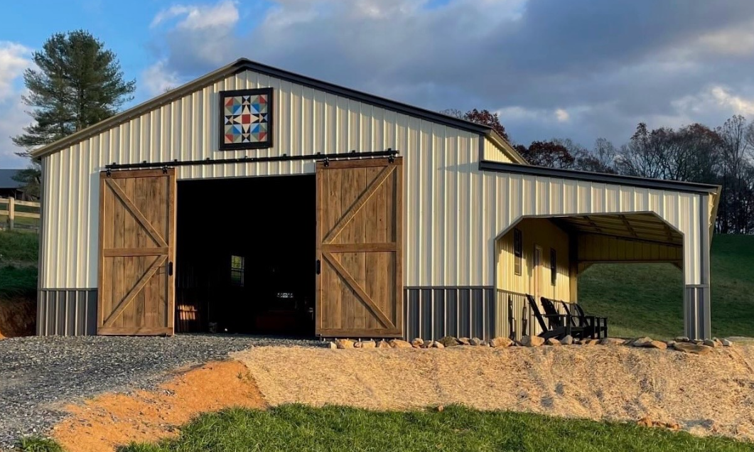 42x40 Enclosed Garage with Barn Doors